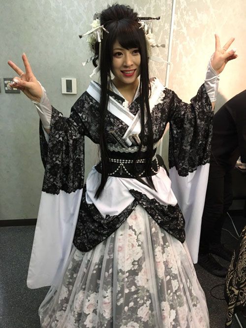 和楽器バンド 雪よ舞い散れ其方に向けて 鈴華ゆう子さんの衣装をデザイン 制作しました I Designed Made Yuko Suzuhana Wagakki Band S Costume For Yukiyomaichiresonatanimukete Yuka Creative Journal Artofit 和楽器バンド 雪よ舞い散れ其方に向けて 鈴華ゆう子さんの衣装をデザイン 制作しました I Designed Made Yuko Suzuhana Wagakki Band S Costume For Yukiyomaichiresonatanimukete Yuka Creative Journal Artofit