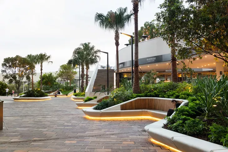 Riverside Centre, Brisbane: Reviving a Seidler icon | Landscape Australia Urban Landscape Design, Landscape Concept, Facade Design, Exterior Design, Riverside Centre, Riverside Plaza, Landscape Plaza, Landscape Architecture Diagram, Plaza Design