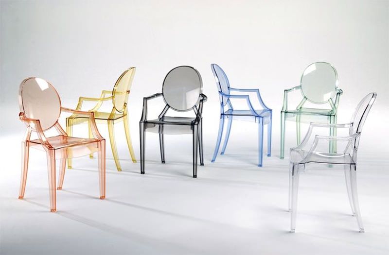 Cadeira Louis Ghost: um moderno equilibrio de design, elegância e função - limaonagua Starck Ghost Chair, Kartell Chairs, Philippe Starck Chair, Chairs Armchairs, Lounge Chairs, Side Chairs, Ghost Chairs, Dining Chairs, Couches