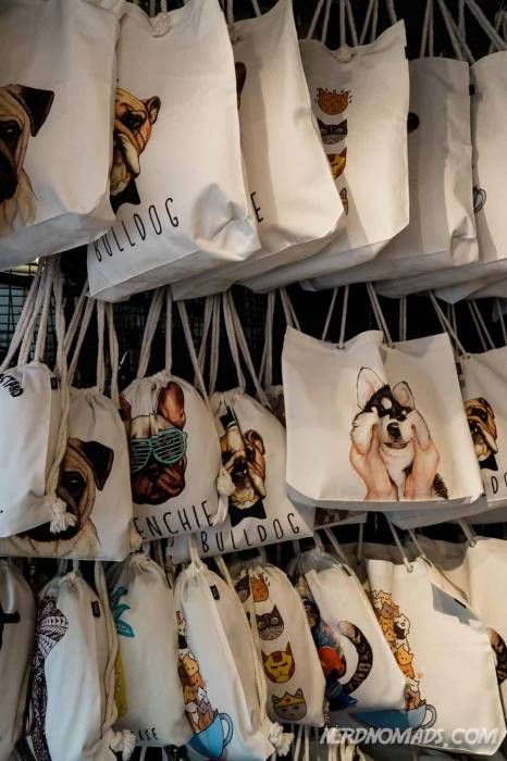 10 Markets In Bangkok You Should Not Miss (Updated 2020) - Nerd Nomads Places In Bangkok, Thailand Destinations, Laos Travel, Thailand Travel, Travel Info, Budget Travel, Bangkok Market, Converse Chuck Taylor High Top Sneaker, High Top Sneakers