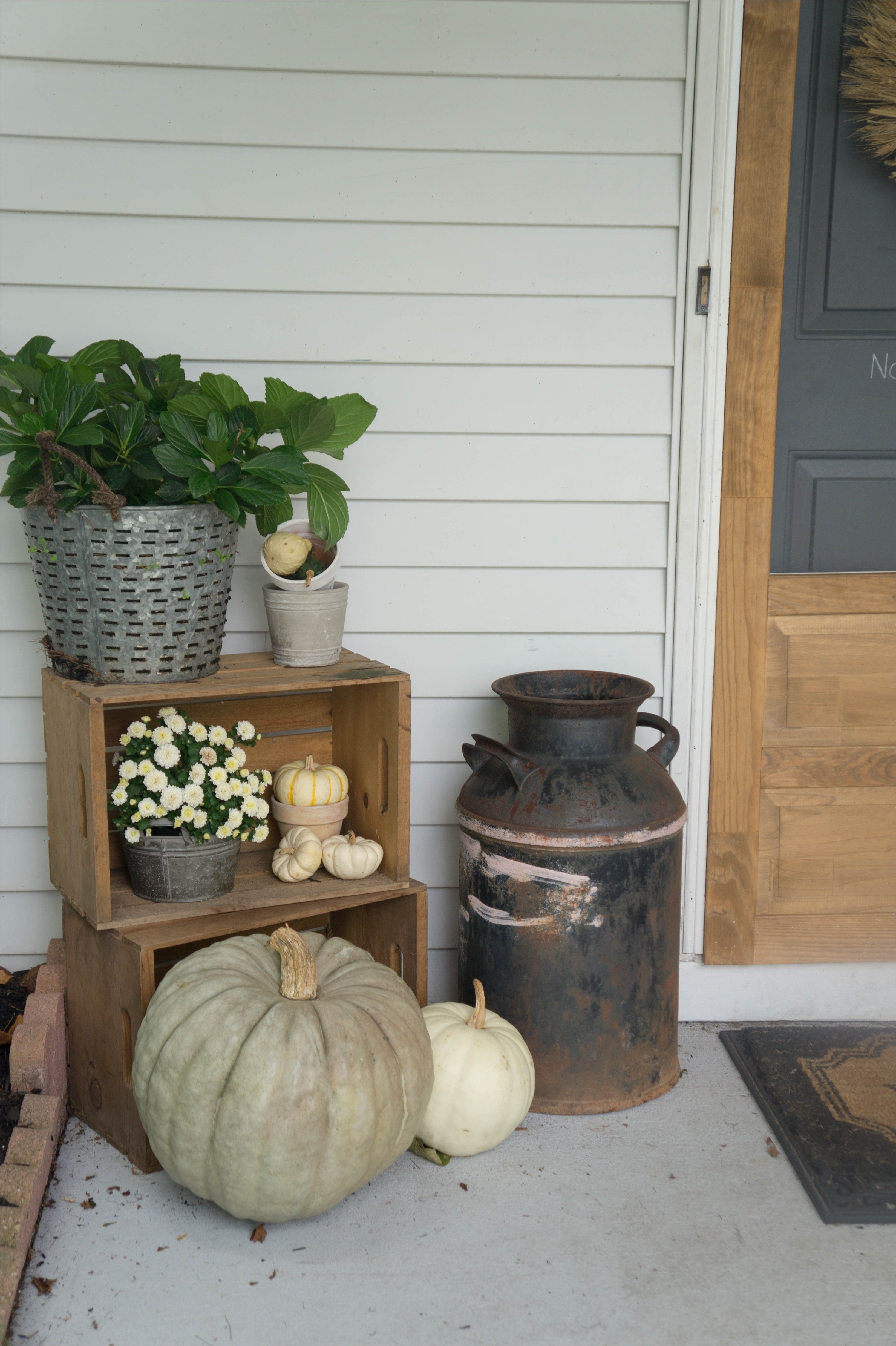 Farmhouse Porch Wall Decor 31 Porch Wall Decor Fall Front Porch Decor Fall Decorations Porch