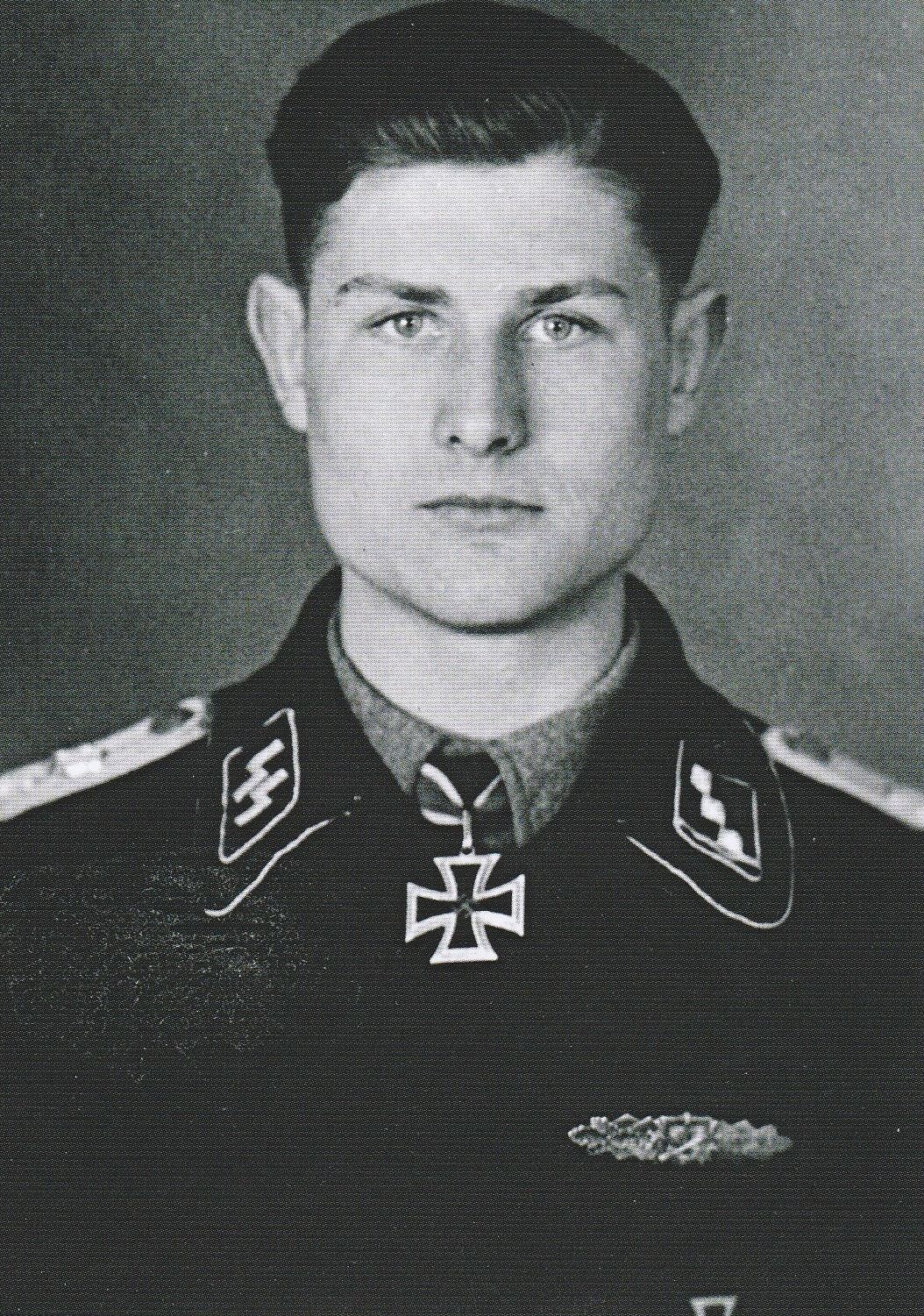 Joachim Piper, personal adjutant of the SS Reichsfhrer Heinrich Himmler: biography Joachim Piper, personal adjutant of the SS Reichsfhrer Heinrich Himmler: biography