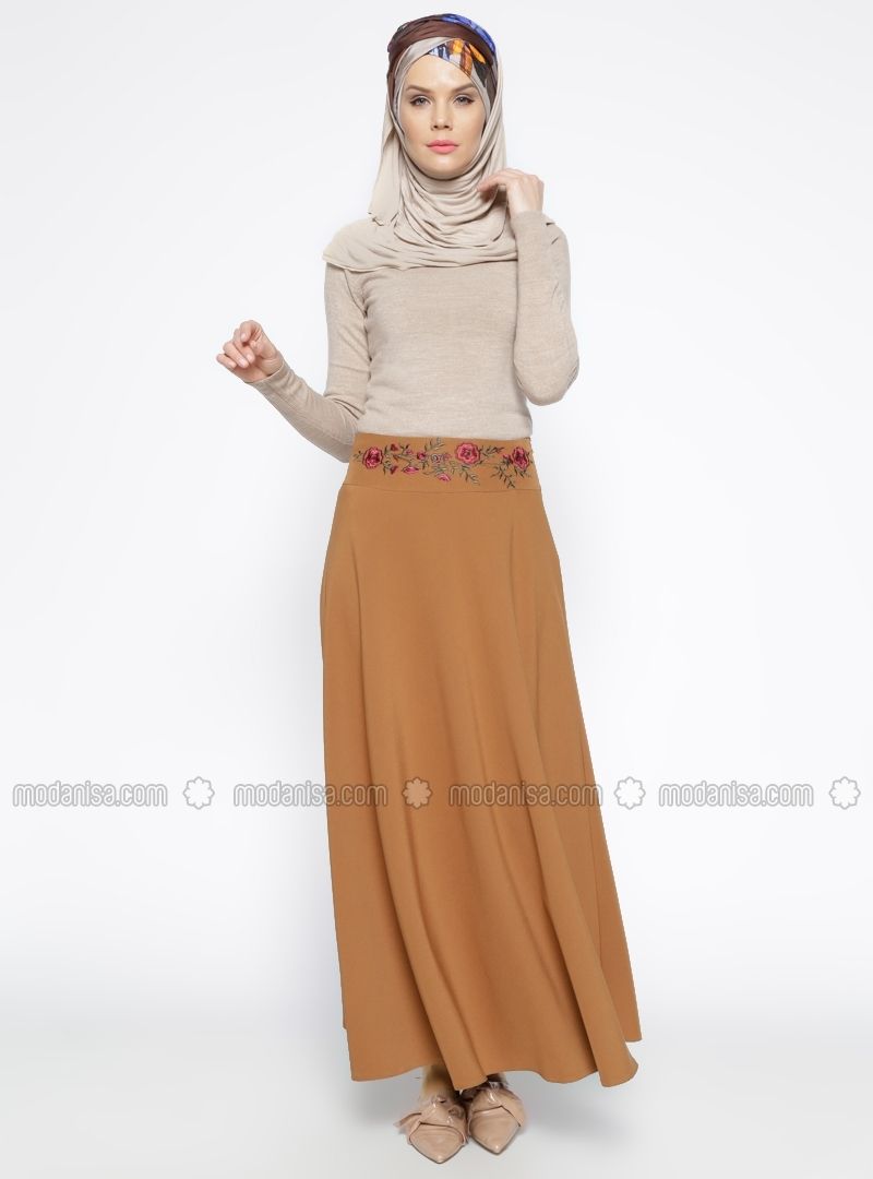 Nakis Detayli Etek Taba Burcum By B C C Etek Moda Stilleri Tabata
