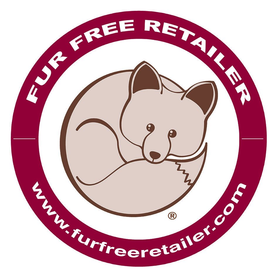 Seguendo la filosofia di una moda etica, Elena Casati non utilizza capi con pellicce e pelli animali nelle collezioni. Un impegno siglato tramite l’autocertificazione al “Fur Free Retailer Program”, in collaborazione con LAV (Lega Anti Vivisezione). Si tratta di un’iniziativa internazionale nata allo scopo di promuovere politiche di commercio che rispettino i diritti degli animali, innanzitutto con l’eliminazione di articoli che contengono pellicce di origine animale. List Of Animals, Cute Animals, Head In The Sand, Fur Trade, Cetacean, Animal Fur, Cute Animal Pictures, Animal Welfare, Animal Rights