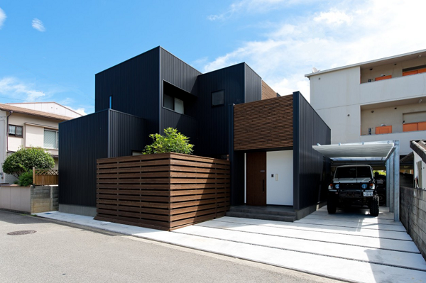 デザイン住宅施工例 紺をベースにしたデザイン住宅 ファサード デザイン 外観 住宅 モダン モダンハウスデザイン デザイン住宅施工例 紺をベースにしたデザイン住宅 ファサード デザイン 外観 住宅 モダン モダンハウスデザイン