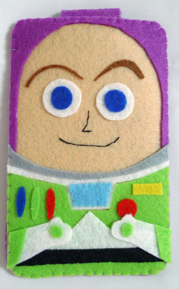 Colección de juguetes Buzz Lightyear a mano sentía por MyOwnDoll | Handmade felt, Felt phone cases, Felt phone