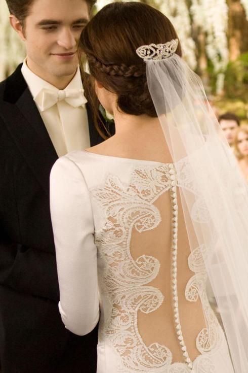 bella s wedding dress details breakingdawn 2 corny i know still