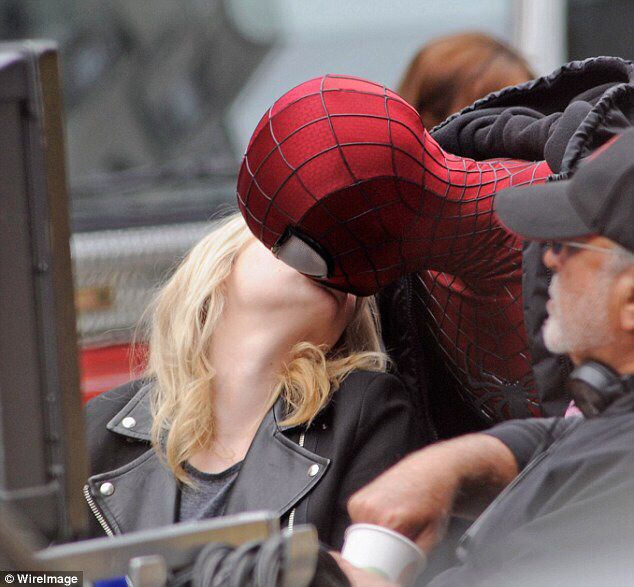 The Amazing Spider Man 2 Movie Kisses Emma Stone Rew Garfield