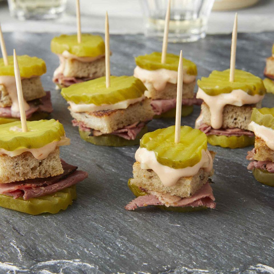 No Cook Appetizers, Finger Food Appetizers, Appetizers For Party, Appetizer Snacks, Finger Foods, Tailgate Appetizers, Pickle Appetizers, Tailgate Food, Snacks