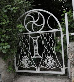 recycled sewing machine chair - Google Search