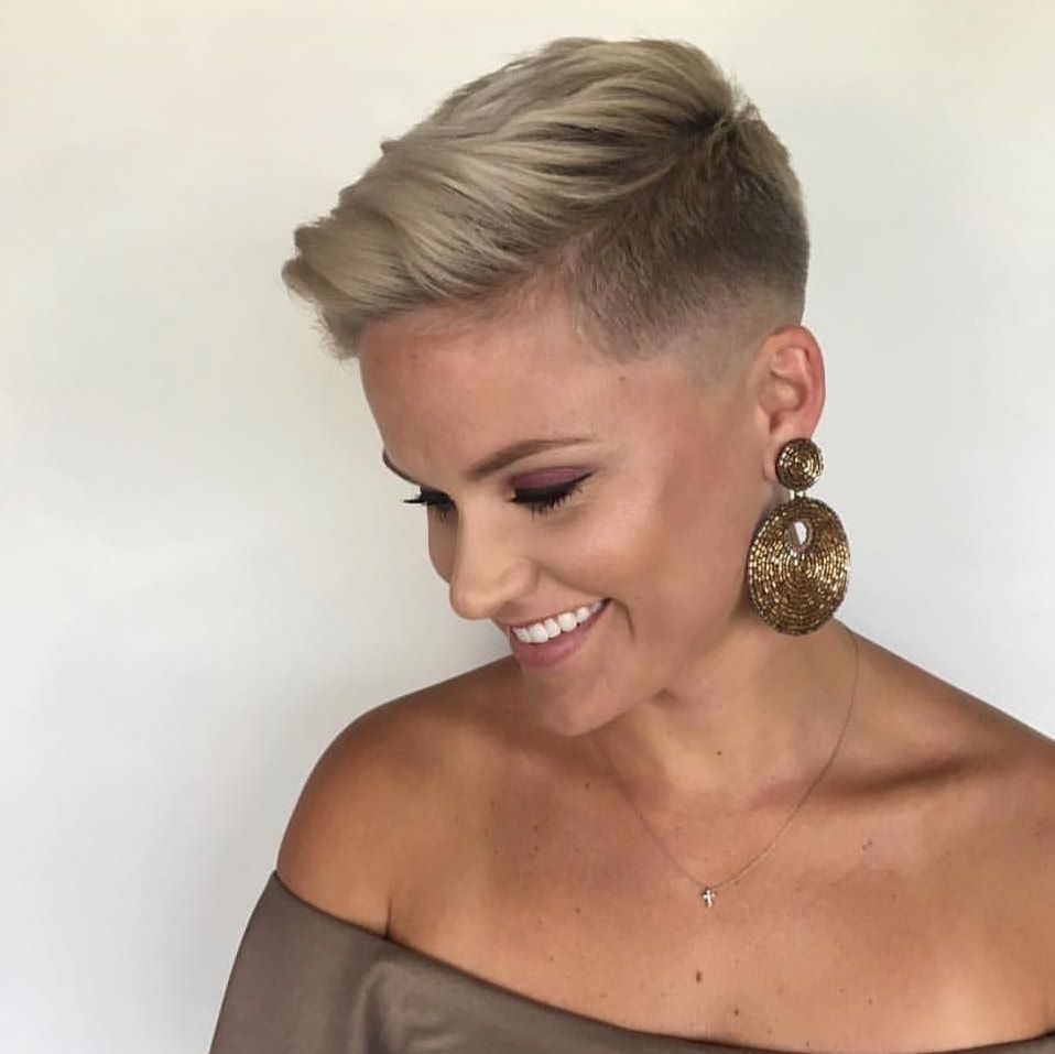 tight girls Shaved Stripper named cara