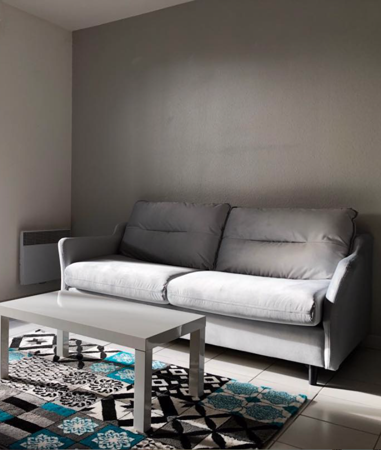 Buffet A Leds 4 Portes Et 1 Tiroir Avec Poignees Strass Turin Buffet Design Meuble Salle A Manger Meuble Rangement