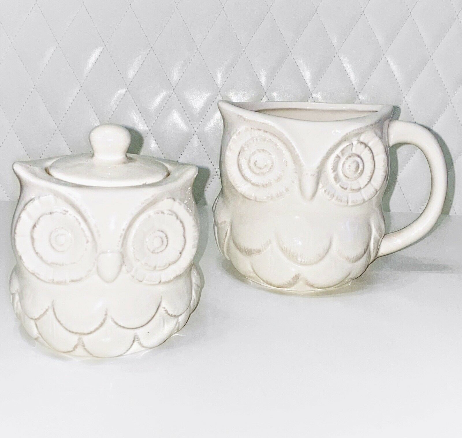 This is a super cute ceramic set of 2 ivory and gray edged owls one is sugar canister with lid, other is creamer with handle, very cute nice size and in perfect condition measure approx 8.0" L x 4.5" H x 4.1" W Boho nature kitchen coffee tea Sugar Canister, Wise Owl, Ceramic Set, Coffee Kitchen, Cream And Sugar, Canisters, Creamer, Owls, Sugar Bowl Set