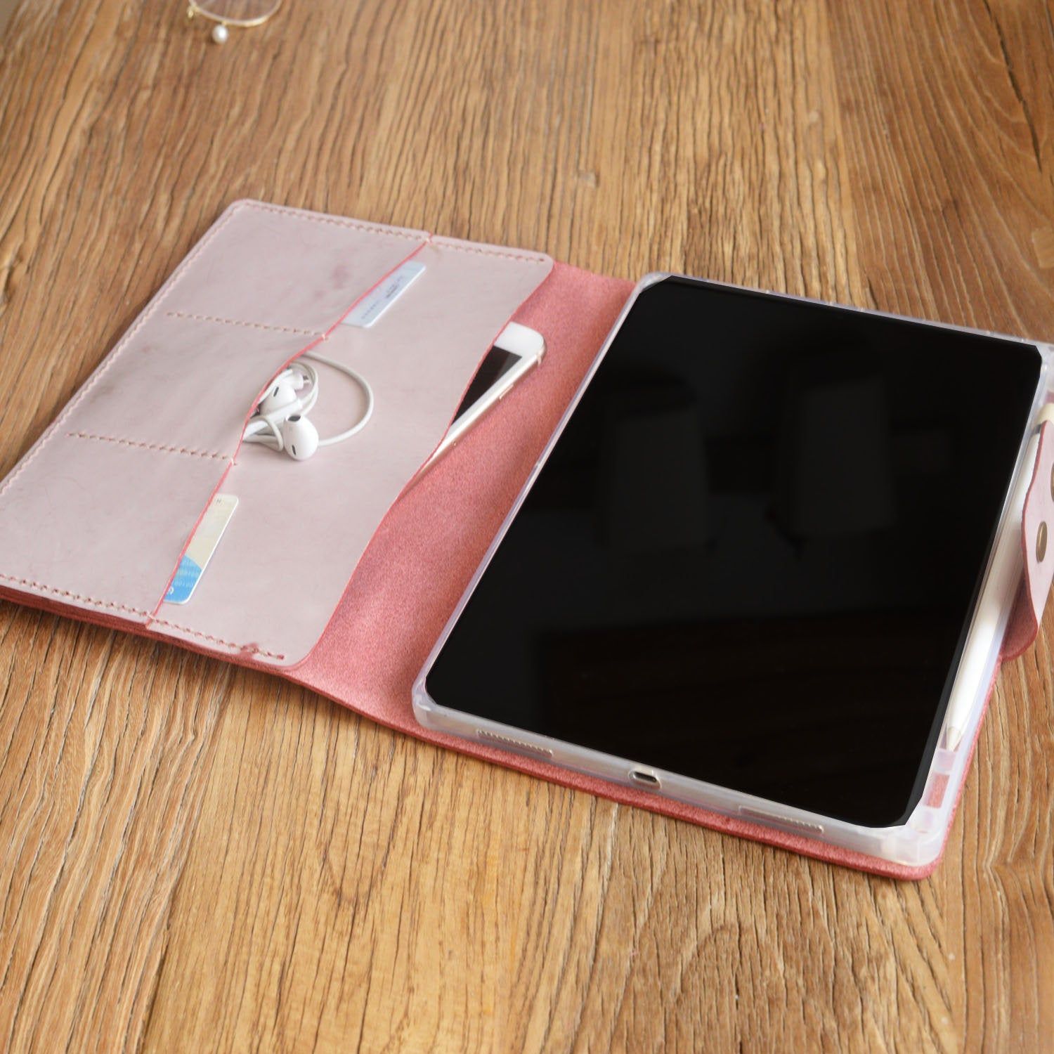 Ipad Pro 10 5 Leather Case With Apple Pencil Case Etsy Apple Pencil Case Ipad Pro Apple Pen