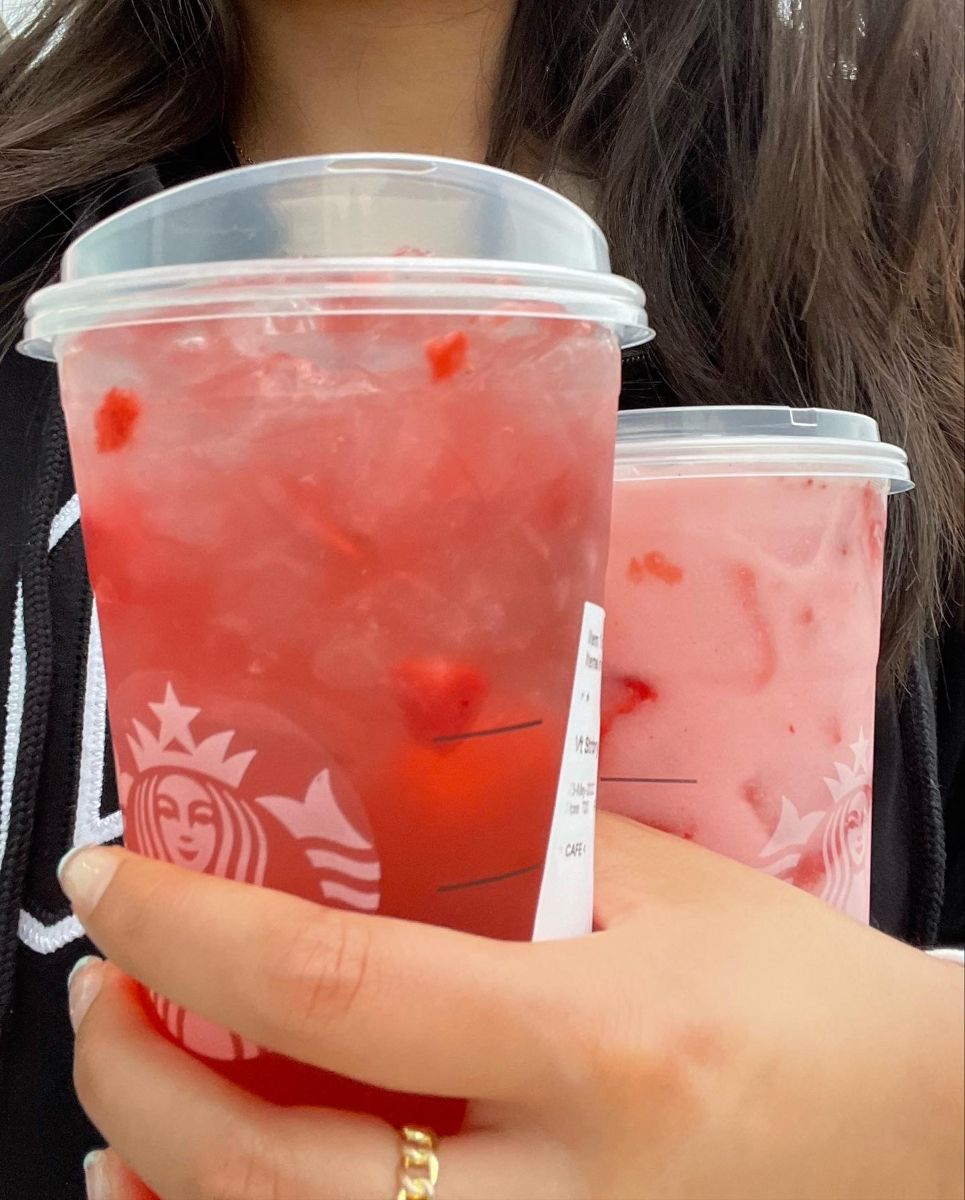 Girl Holding Venti Starbucks Drinks Pink Drink And Strawberry Acai girl-holding-venti-starbucks-drinks-pink-drink-and-strawberry-acai