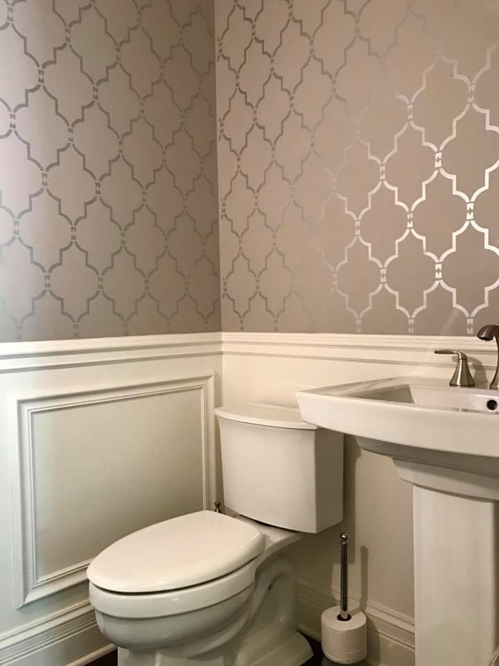 Whether you purpose of a soothing bath next spa-like paint colors or a bold bath in the manner of a carefree color scheme, our gallery of bathroom color is sure to inspire. Bathroom Color Ideas green.#smallbathroomtable Small Bathroom Table, Half Bathroom, Trendy Bathroom, Spanish Bathroom, Bathroom Paint Colors, Painting Bathroom, Paint Tiles, Wall Painting, Wall Art
