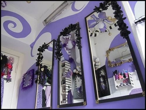 Fun, Tim Burtonesque bathroom Goth home decor, Gothic home decor