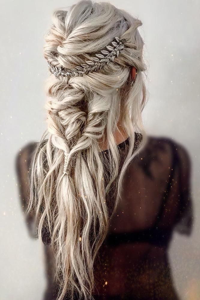 Already have a boho wedding dress but still dont know what to do with your hair? Look through our gallery of bohemian wedding hairstyles. #bohowedding #weddinghairstyle #bohobride #wedding #bride #bohemianweddinghairstyles Wedding Hairstyles And Makeup, Wedding Hair And Makeup, Cute Hairstyles, Hair Makeup, Hair Wedding, Summer Hairstyles, Bohemian Hairstyles, Greek Hairstyles, Hairstyle Ideas
