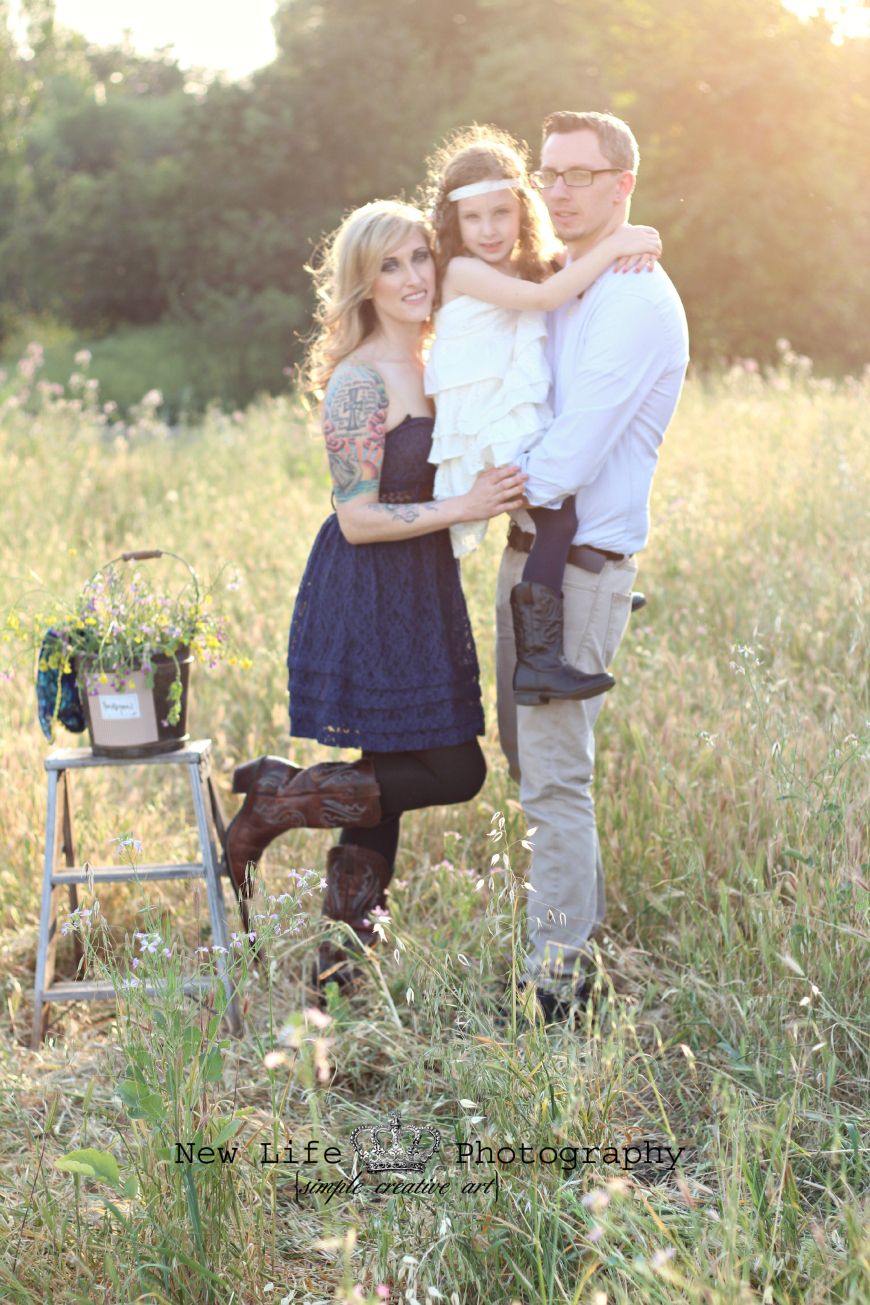 Rustic Fall Family Photos Fall Family Portraits Fall Family Pictures Family Holiday Photos