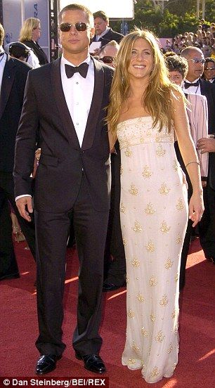 Angelina Jolie Pictured On Wedding Day To Billy Bob Thornton Mail Angelina Jolie S Las Vegas Wedding To Billy Bob Thornton And The Bride Wore Jeans Daily Mail Online