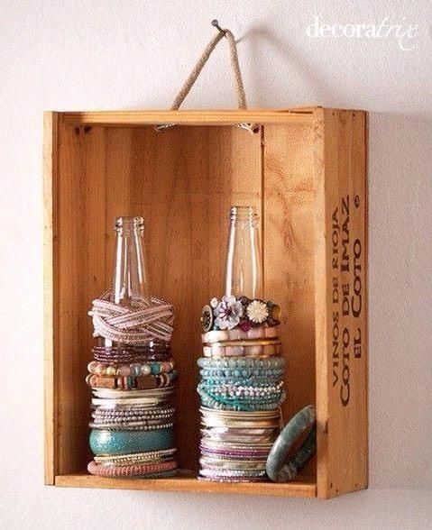 Je n’arrive pas à croire qu’on ne faisait pas ça avant ! Ces 33 astuces sont juste géniales. - Santé Nutrition Jewellery Storage, Jewellery Display, Jewelry Organization, Organization Hacks, Diy Jewelry, Organizing Ideas, Jewelry Box, Bottle Jewelry, Bedroom Organization