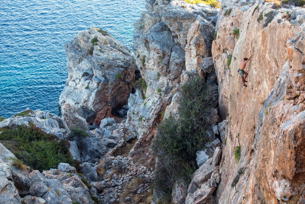 Schinoussa is a rising rock climbing destination, attracting devoted fans every year. The gorge of Charaka is a climbing field of exceptional quality. So far, 40 climbing routes have been opened at various levels of difficulty and different lengths. #naxosandsmallcyclades #SmallCyclades #Aegean #Cyclades #Schinoussa #Climbing Naxos, Visiting Greece, Aegean Sea, Amazing Adventures, Greece Travel, Greek Islands, Rock Climbing, Horse Riding, Trekking