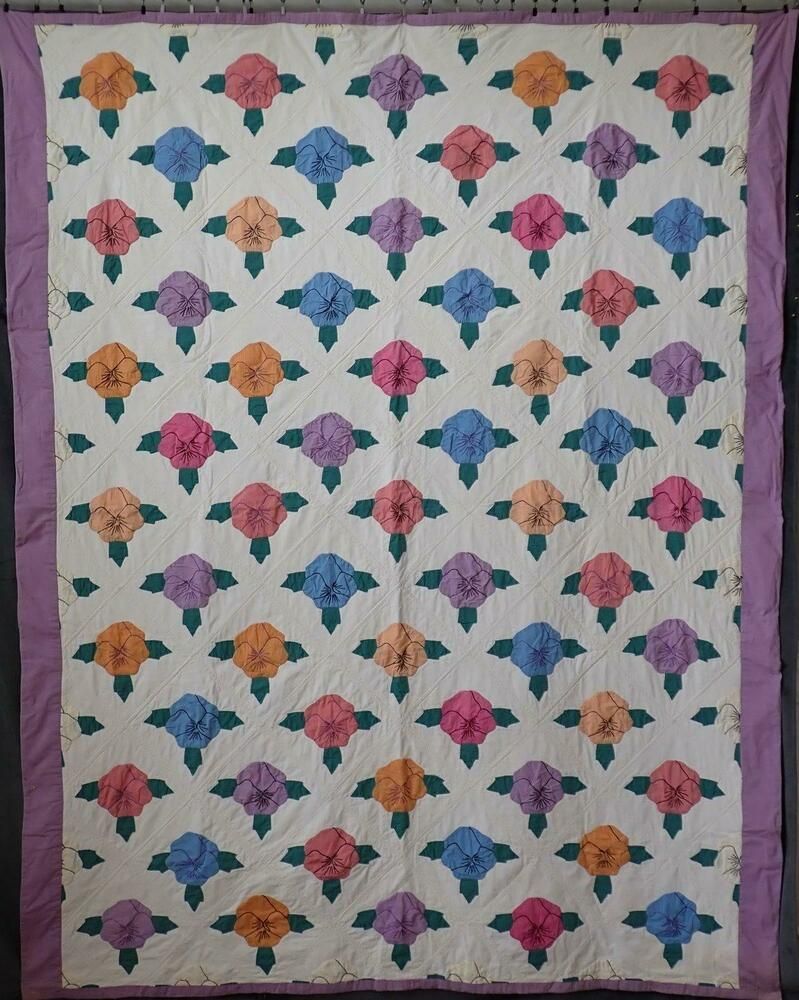 Vintage 30s Cottage Purple And White Applique Pansy Quilt 89x71 Quilts