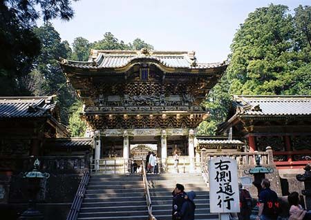 El Parque Nacional De Nikko Es Uno De Los Lugares Mas Hermosos De Japon Constituido Por Una Gran Cantidad De Templos Bosques Parques Nacionales Nikko Parques