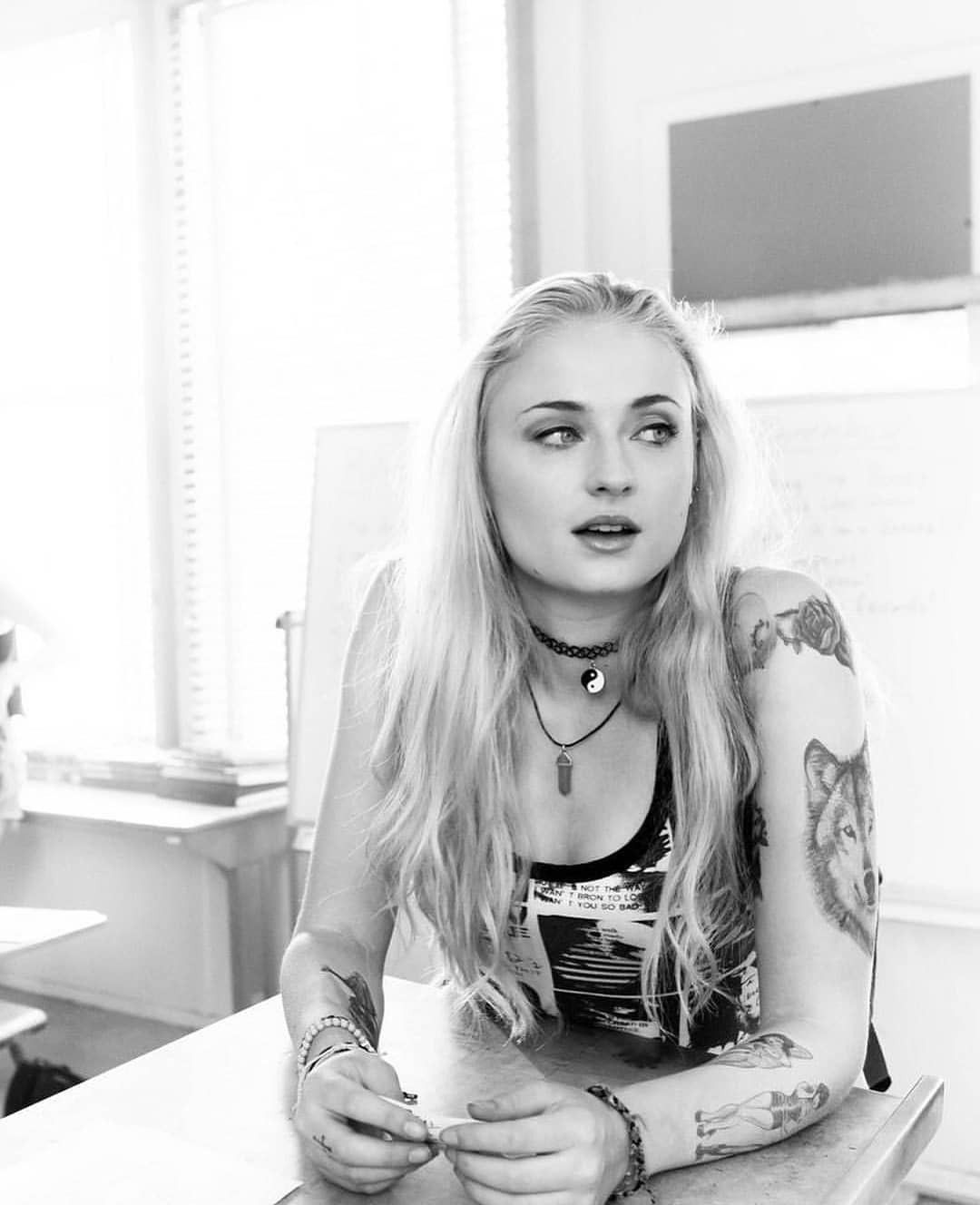 Sophie Turner Tattoo Sophie Turner Tattoo Pretty People Beautiful People Sophia Turner 60