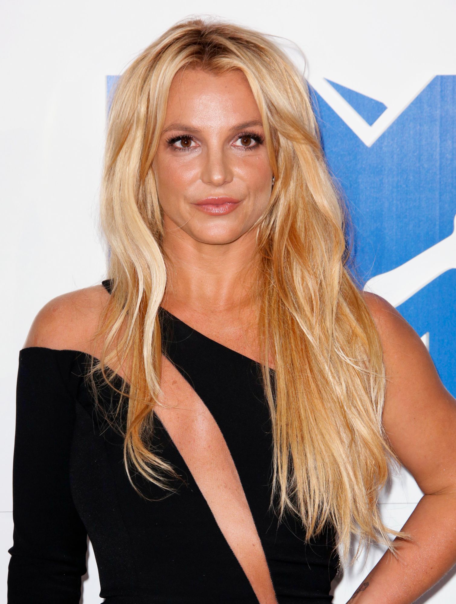 Pin on celebs