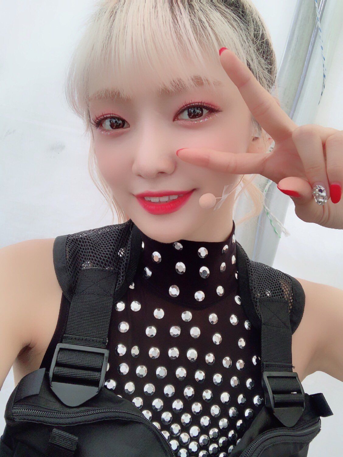 EVERGLOW(에버글로우) on Twitter EVERGLOW(에버글로우) on Twitter