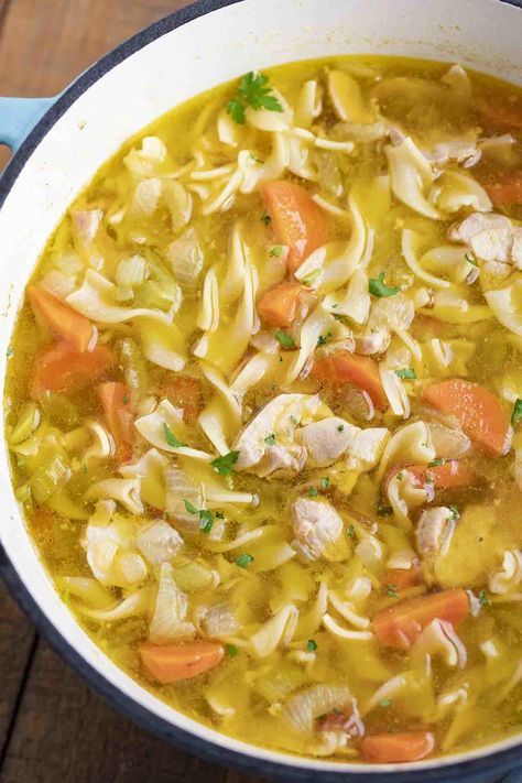 Classic Chicken Noodle Soup | Nothing will warm you soul as well as this easy chicken soup recipe! Chicken Broth Recipes Soup, Chicken Noodle Soup Instant Pot, Easy Roast Chicken, Savory Chicken, Chicken Noodle Soup Homemade, Soup Recipes Chicken Noodle, Easy Soup Recipes, Easy Soups, Healthy Recipes