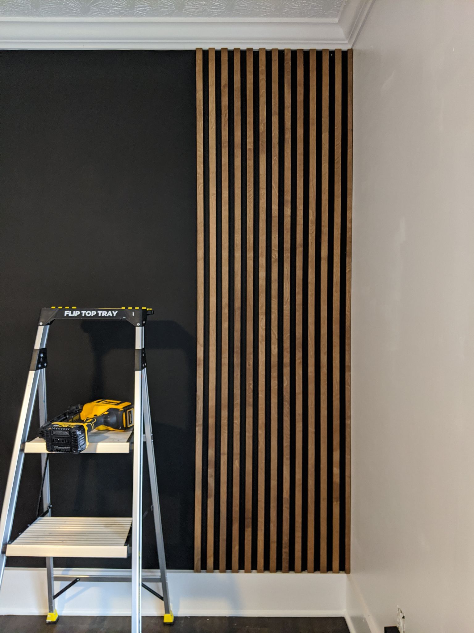 HOW TO MAKE AN AFFORDABLE WOOD SLAT WALL