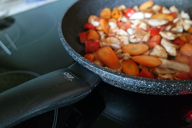 Vatertagsgeschenk Grillen Mit Freunden Holzschneidebrett Furs Grillgut Holz Schneidebrett Holz Schneiden Essen