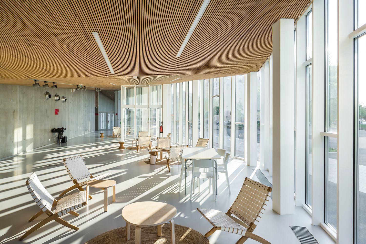 Gallery of Centre Le Lac - Cultural and Social Center / Philippe Gibert Architecte - 4