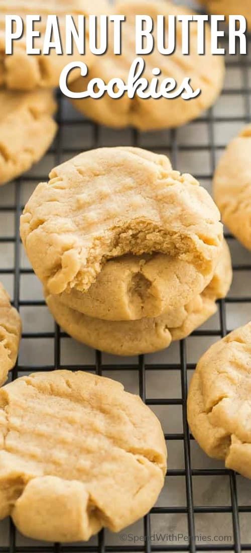 These peanut butter cookies are soft and chewy and so easy to make! They freeze perfectly so you can always have a stash on hand. #spendwithpennies #peanutbuttercookies #peanutbutter #cookies #easyrecipe #snack #cookielove #peanutbuttercookies Homemade Peanut Butter Cookies, Butter Chocolate Chip Cookies, Raisin Cookies, Peanut Butter Recipes, Easy Triple Chocolate Cookies, Easy Sugar Cookies, Delicious Desserts, Dessert Recipes, Chef Recipes