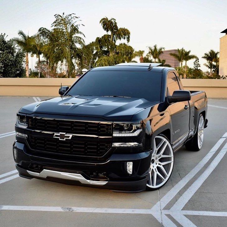 Chevy Trucks Silverado, Custom Chevy Trucks, Classic Chevy Trucks, Chevy Pickups, Chevrolet Trucks, Silverado Ltz, Gmc Suv, Chevy S10, Dropped Trucks