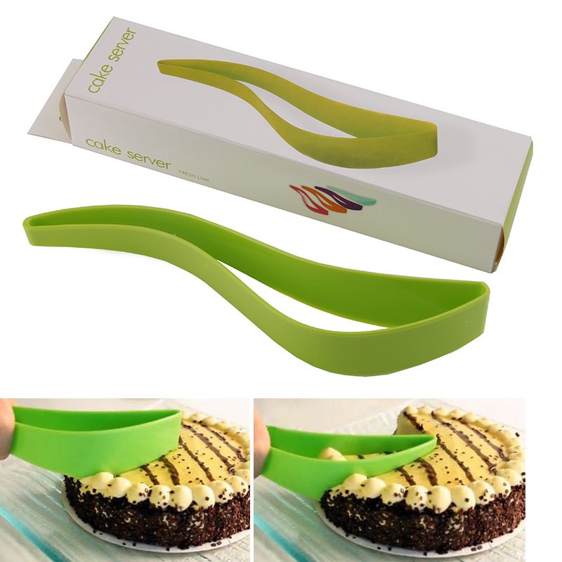 green plastic cake pie