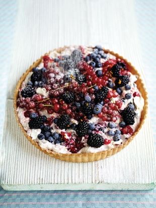 The quickest berry tart