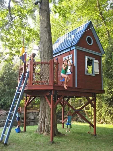 Festive Home 2022! The Project List Backyard Treehouse, Backyard Playground, Backyard For Kids, Kids Playground, Treehouse Ideas, Tree House Playground, Treehouses For Kids, Diy Backyard, Backyard Zipline