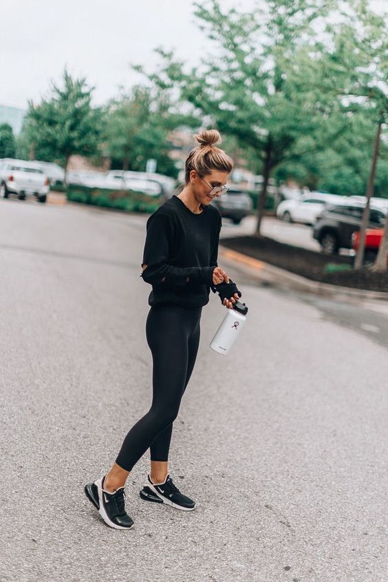Please re-pin 😍💞 gym tops, fitness clothing, gym outfits, ladies gym wear, athletic wear for women Athletic Fashion, Athletic Wear, Athletic Clothes, Athletic Outfits, Chic Activewear, Cella Jane, Workout Dvds, Workout Shirts, Aesthetic Shirts
