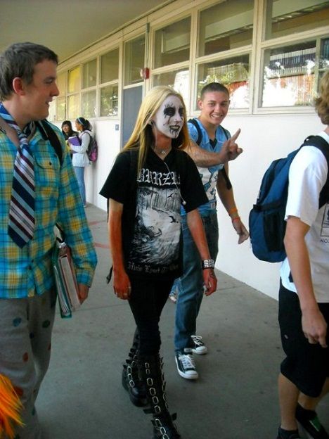 Metalhead dating gothic girl