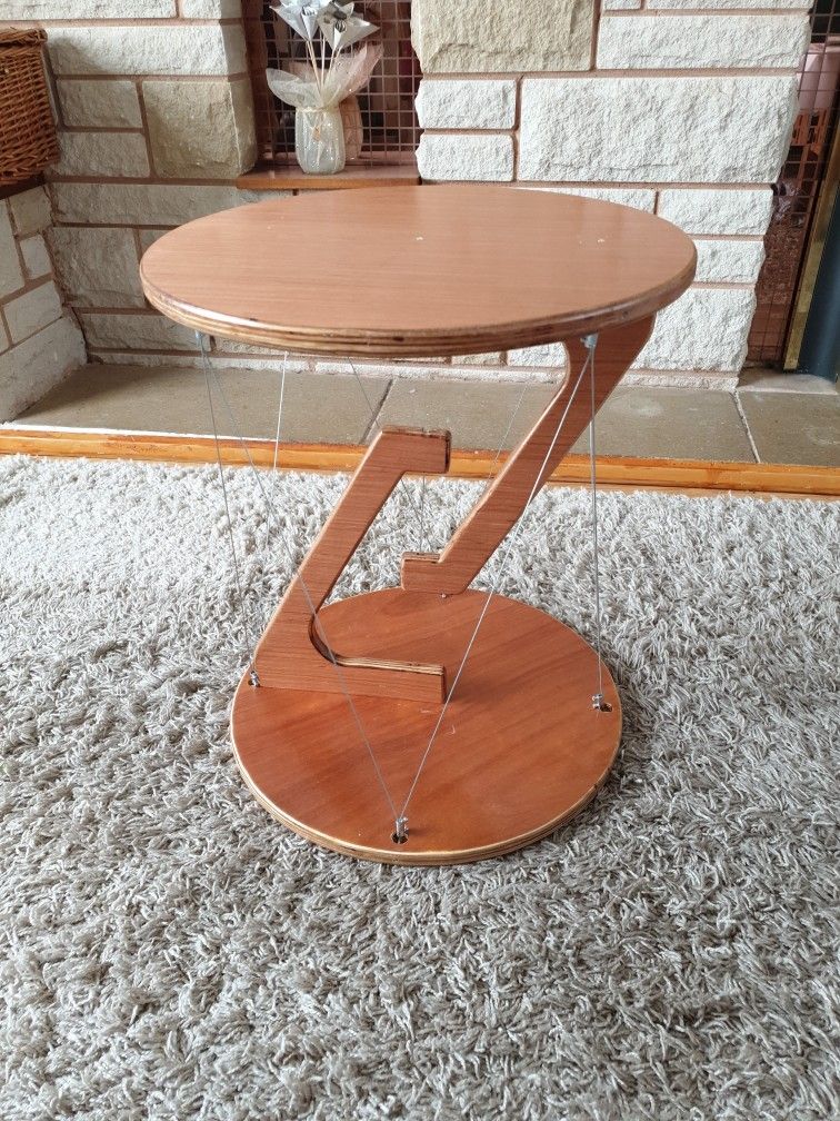 Hanging Coffee Table Em 2020 Juntas De Madeira Idéias Para Mobília Artesanato Simples Com Papel - Reddit Floating Coffee Table Hanging Coffee Table Em 2020 Juntas De Madeira Idéias Para Mobília Artesanato Simples Com Papel - Reddit Floating Coffee Table