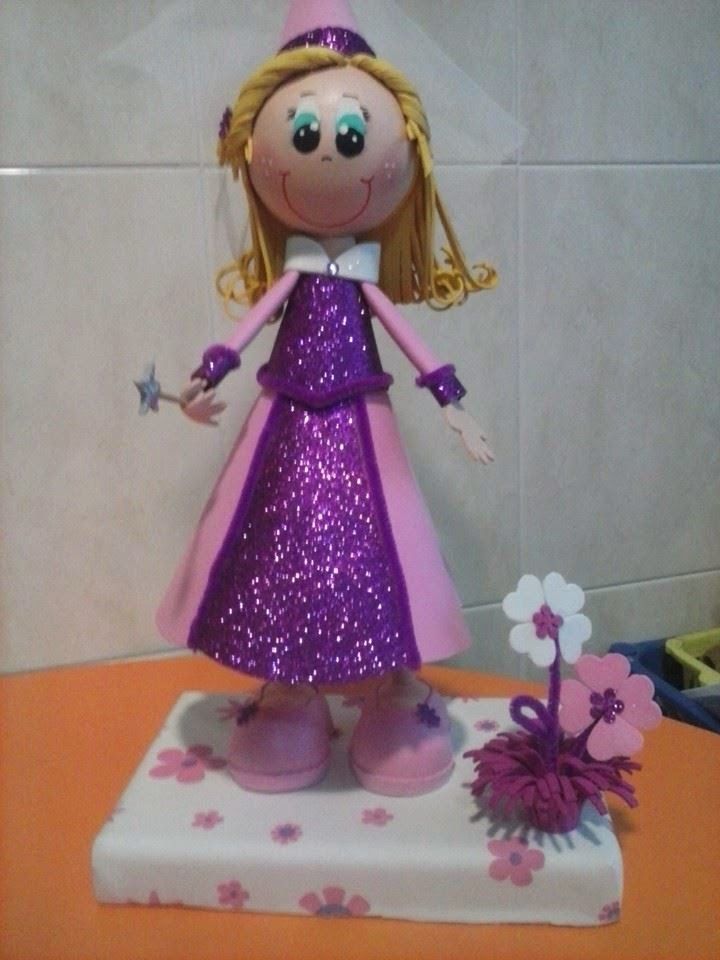 Blog sobre manualidades realizadas con goma eva. Fofuchas, fofulápices, imanes,...