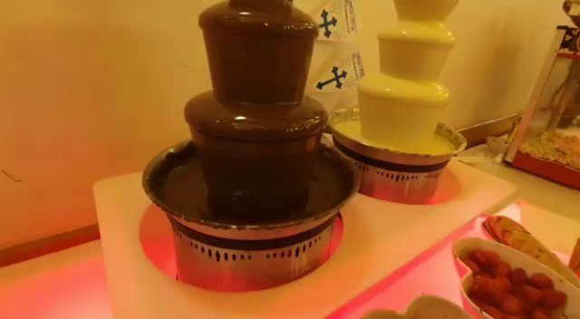 Twin Chocolate Fountain for Hire chocolatefountain goodvibes food coffee freshbeans sunday blueskye themidlands kzn awesomeday blueberry buttermilkpancakes cakepop ini waffles chocolate strawberries mocha spotthetrend brunch quattro fourseasons houston whatatreat fruitpalmtree birminghamfunevents explorepage birmingham coventry solihull #chocolatefountainfoods