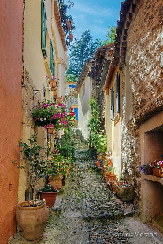 Pretty Places, Beautiful Places, Beautiful Streets, Places To See, Places To Travel, Travel Around The World, Around The Worlds, Foto Transfer, Beau Site