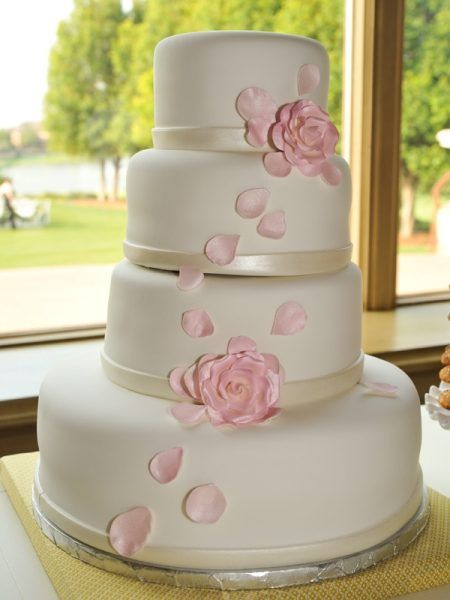Tort De Nunta Elegant Cu Trandafiri Roz Idei De Nunta Torturi
