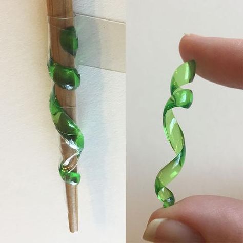Technique using Brilliant Resin domed on our Dichro-ISH and Texture Films, or on our Resin Color Films. Jewelry, ornaments and more! Diy Jewelry Rings, Resin Jewelry Diy, Craft Jewelry, Gold Jewellery, Ice Resin, Resin Molds, Amazing Resin, Diy Techniques, Diy Jewelry Inspiration