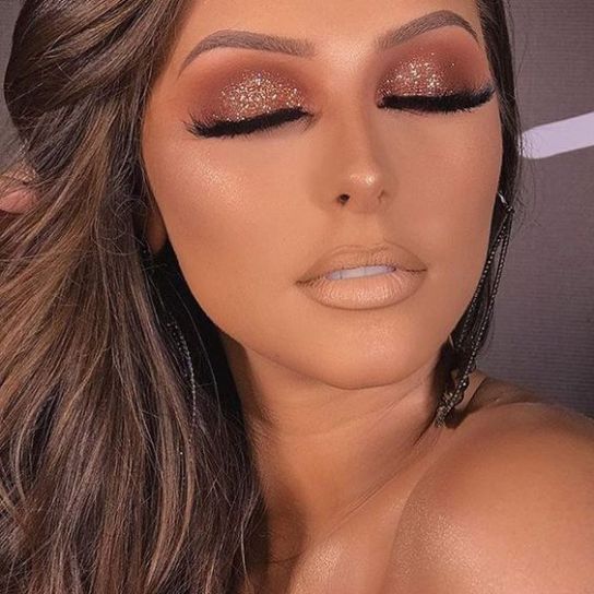This Christmas makeup look makes for one of the best Christmas makeup ideas for the holidays! Gorgeous Makeup, Love Makeup, Pretty Makeup, Awesome Makeup, Makeup Course, Gorgeous Gorgeous, Flawless Makeup, Perfect Makeup, Lovely