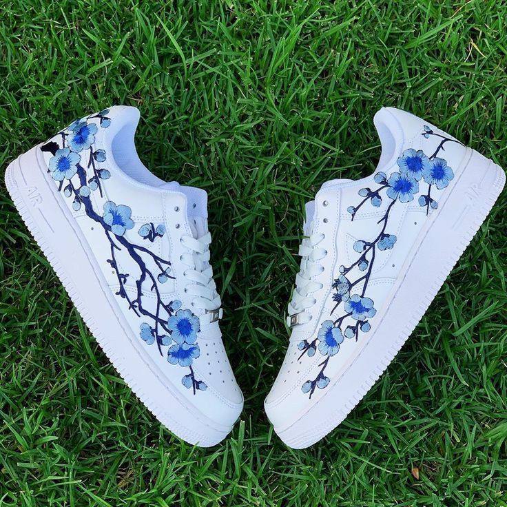 ¿que pasaría si tuvieras un accidente y al despertarte estuvieras en … #fanfic # Fanfic # amreading # books # wattpad Cute Nike Shoes, Cute Nikes, Shoes Cool, Awesome Shoes, Unique Shoes, Jordan Shoes Girls, Girls Shoes, Vans Girls, Shoes Women